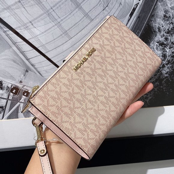 Michael Kors Handbags - MK Logo Jet Set Double Zip Wristlet Wallet Ballet